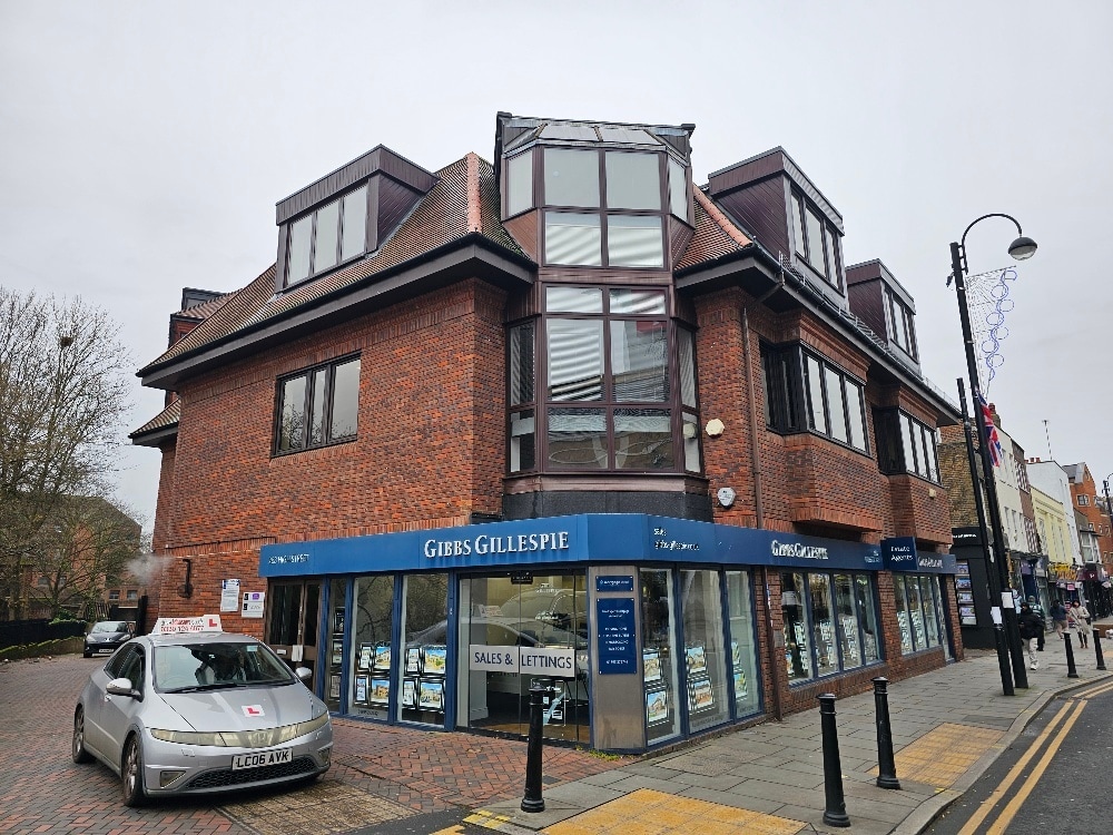 268-270 High St, Uxbridge for lease Building Photo- Image 1 of 5