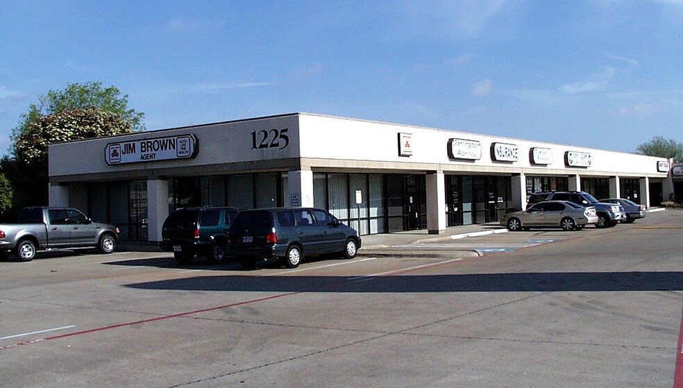 1225 Belt Line Rd, Garland, TX à louer - Photo du bâtiment - Image 2 de 32