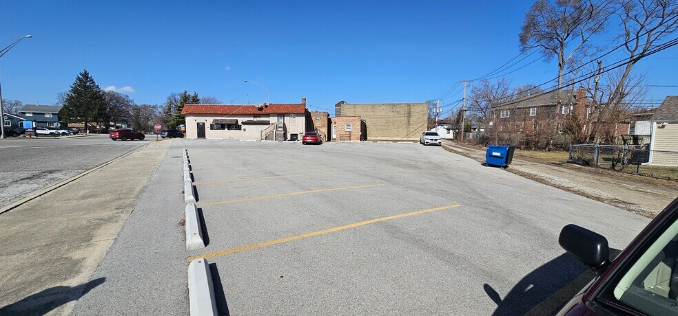 9611 Southwest Hwy, Oak Lawn, IL à vendre - Photo du bâtiment - Image 3 de 5