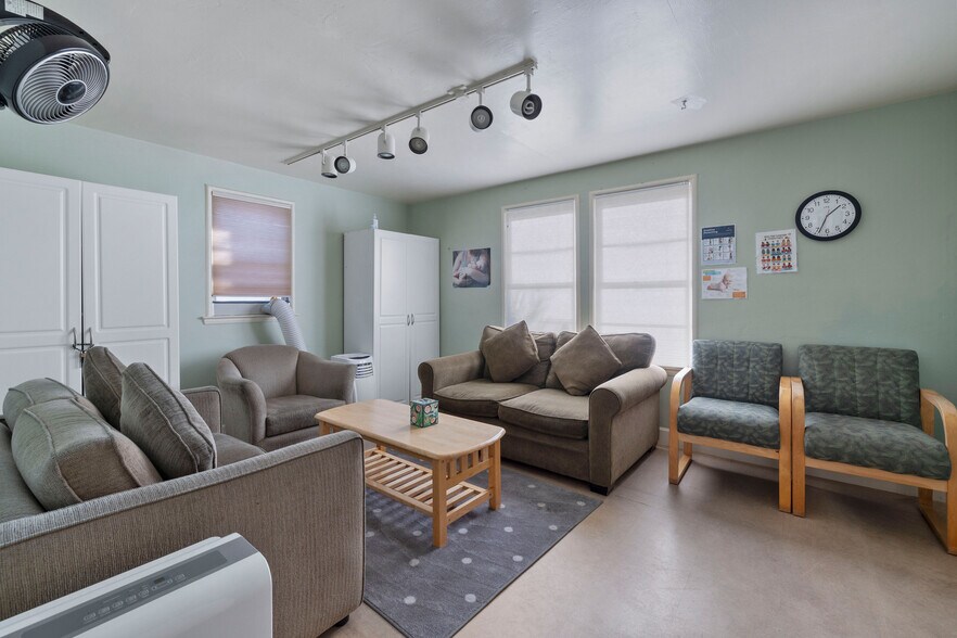 530 Soquel Ave, Santa Cruz, CA à vendre - Photo du bâtiment - Image 3 de 4