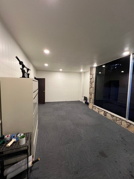 735 Stocker Rd, Big Bear Lake, CA for lease - Building Photo - Image 2 of 22