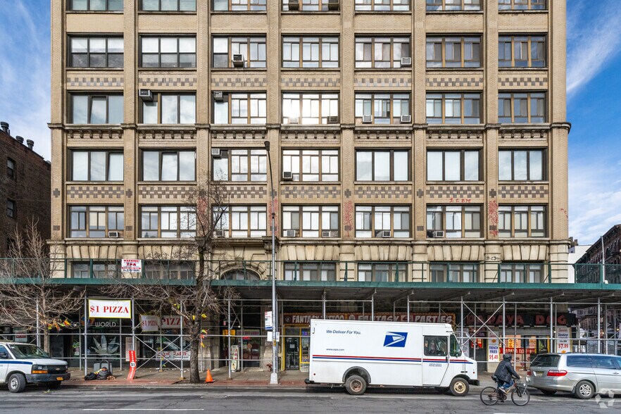 333-339 Avenue of the Americas, New York, NY à louer - Photo du bâtiment - Image 3 de 3