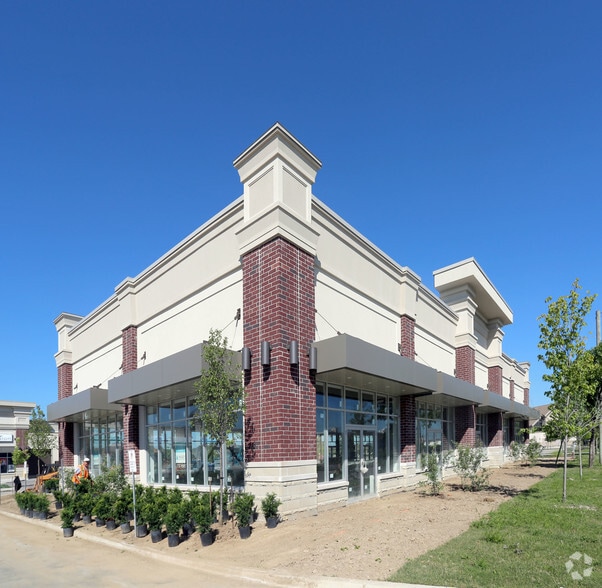 374 Mountainview Rd S, Halton Hills, ON à louer - Photo du bâtiment - Image 3 de 3