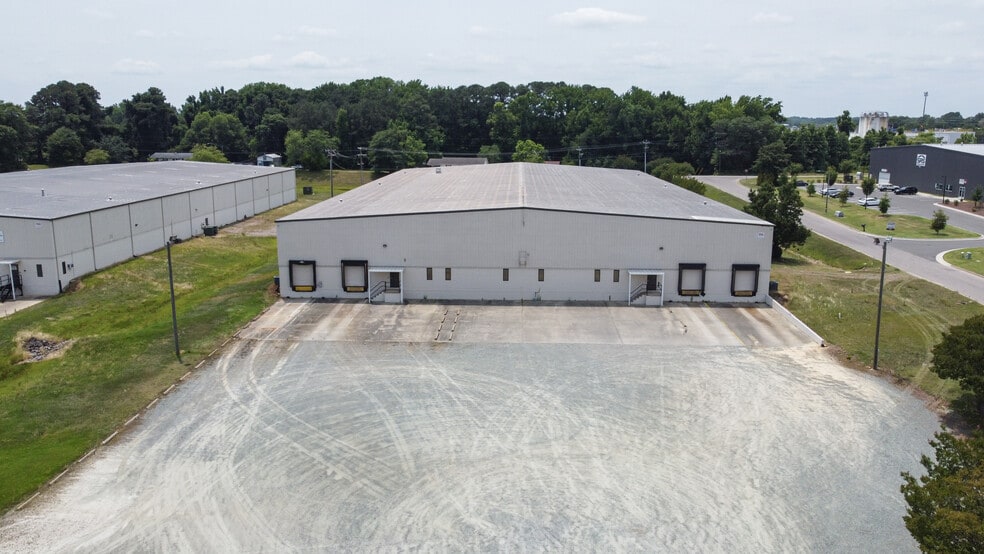 906 J R Industrial Blvd, Sanford, NC for sale - Building Photo - Image 2 of 3