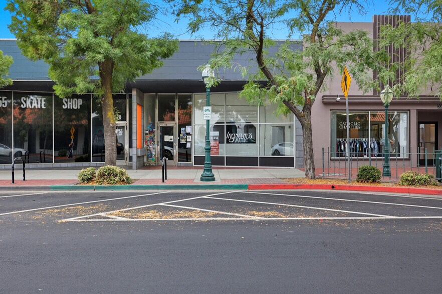 328-332 W Main St, Merced, CA à louer - Photo du bâtiment - Image 2 de 50