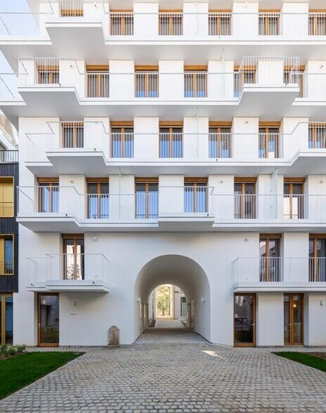 Office in Paris for sale - Building Photo - Image 2 of 32