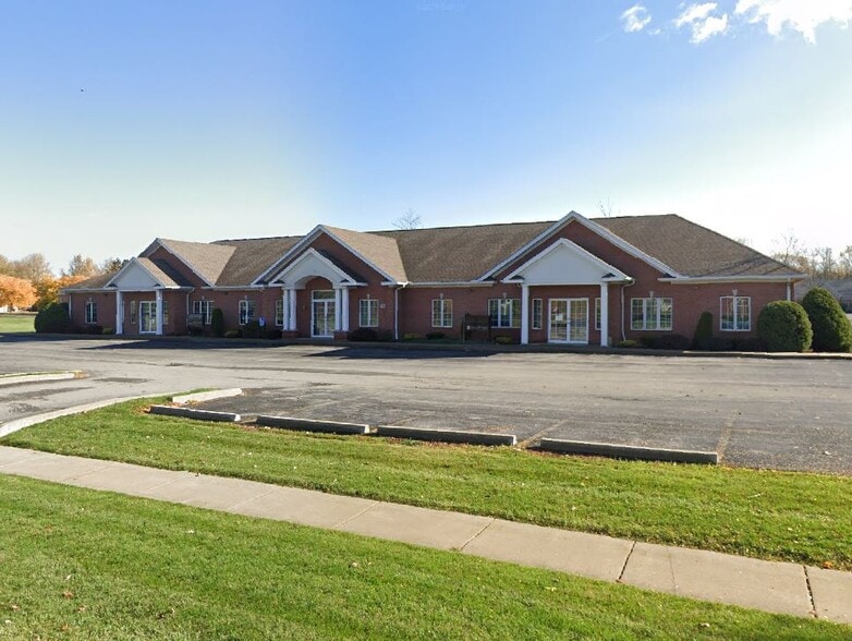 140 Professional Pkwy, Lockport, NY à vendre - Photo du bâtiment - Image 1 de 31