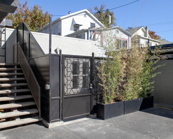 1214 F St, Sacramento, CA à louer - Photo du bâtiment - Image 1 de 15