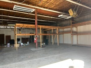 5205 Airport Blvd, Austin, TX à louer Photo du bâtiment- Image 2 de 4