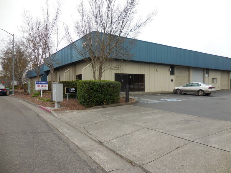 1319 Central Ave, Santa Rosa, CA for lease - Building Photo - Image 1 of 2