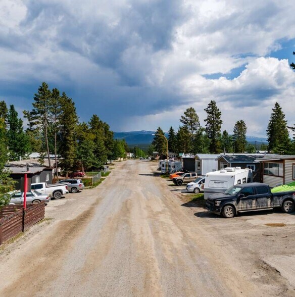 986 Range Rd, Whitehorse, YT à vendre - Photo du bâtiment - Image 3 de 17