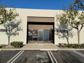 23501 Ridge Route Dr, Laguna Hills, CA for lease Building Photo- Image 1 of 2