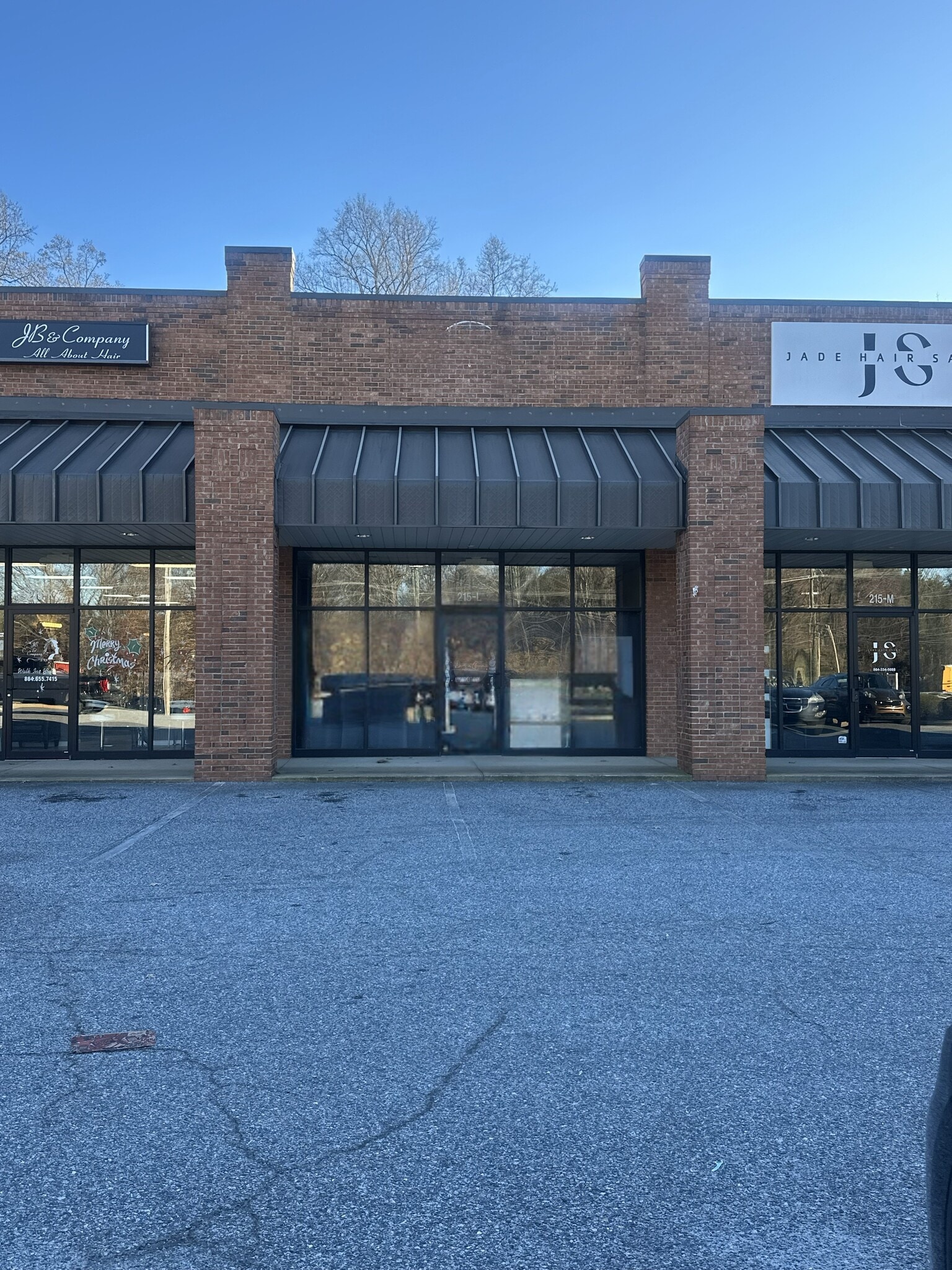 215 W Wade Hampton Blvd, Greer, SC for lease Building Photo- Image 1 of 2