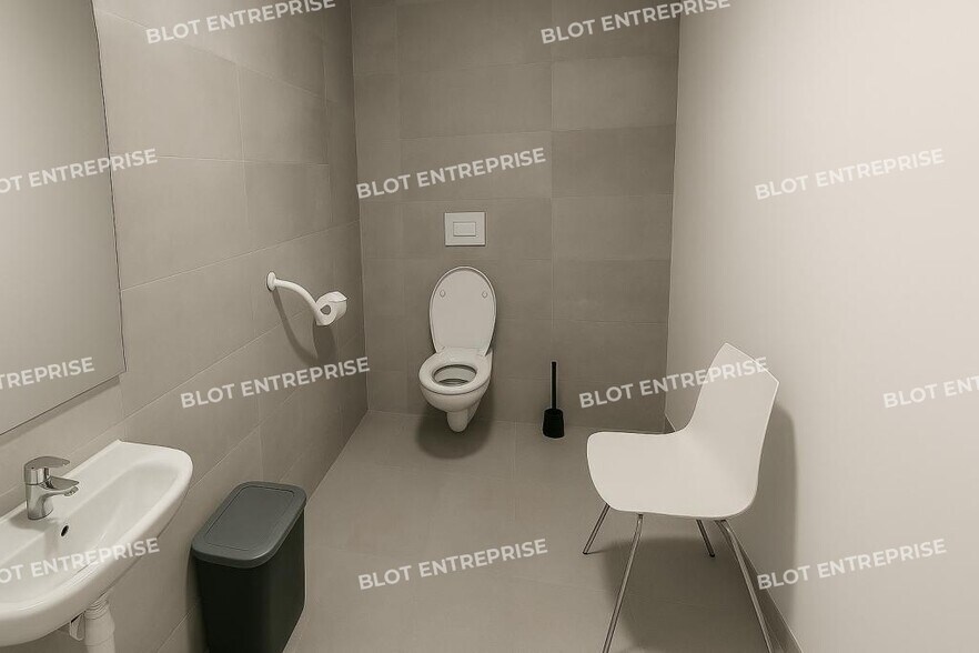 Office in Brest for lease - Interior Photo - Image 2 of 6