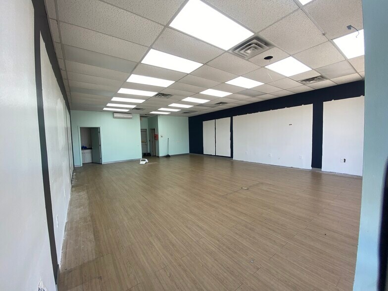 2745-2765 Washington Blvd, Beaumont, TX à louer - Photo du bâtiment - Image 2 de 25