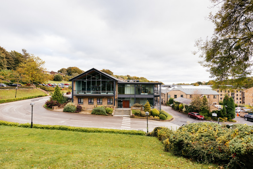 Deakins Business Park, Bolton for lease - Building Photo - Image 1 of 7