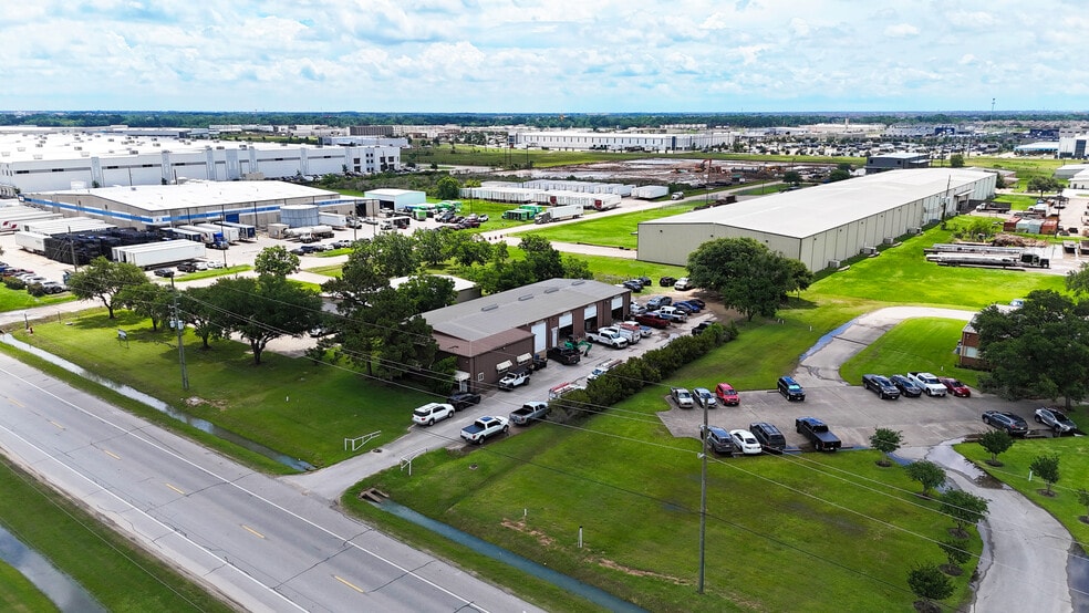 27921 Highway Blvd, Katy, TX à vendre - Photo du bâtiment - Image 2 de 7