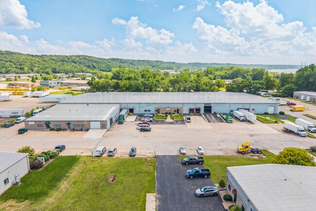 Plus de détails pour Thunderbird Commerce Park – à vendre, East Peoria, IL