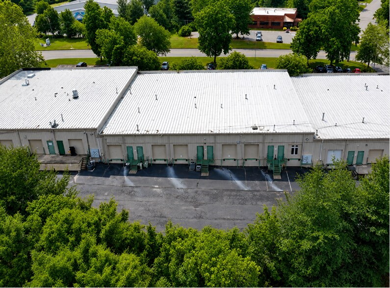 130 Seaboard Ln, Franklin, TN à louer - Photo du bâtiment - Image 2 de 26