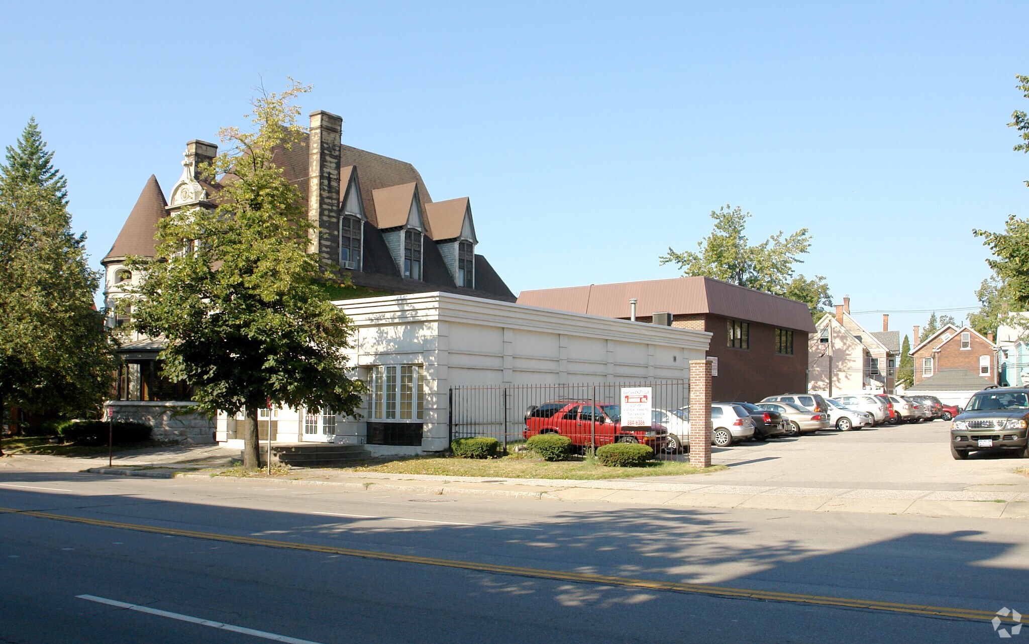 490 Delaware Ave, Buffalo, NY à louer Photo principale- Image 1 de 5