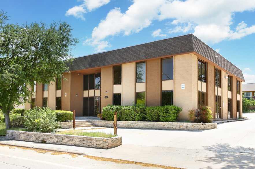 4139 Gardendale St, San Antonio, TX for lease - Building Photo - Image 1 of 42