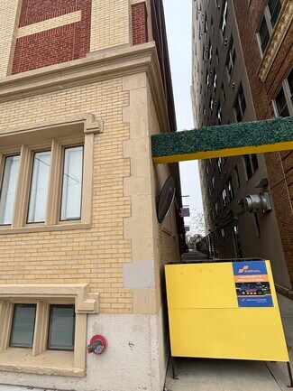 Plus de détails pour 3829-3835 Main St, Kansas City, MO - Commerce de détail à louer