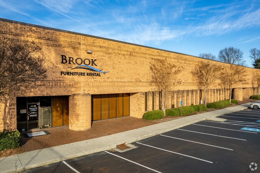 6580 Jimmy Carter Blvd, Peachtree Corners, GA for lease - Primary Photo - Image 1 of 11