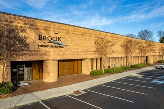 Plus de détails pour 6580 Jimmy Carter Blvd, Peachtree Corners, GA - Industriel à louer