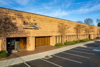 Plus de détails pour 6580 Jimmy Carter Blvd, Peachtree Corners, GA - Industriel à louer