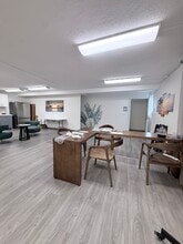 2130 N King St, Honolulu, HI for lease Interior Photo- Image 2 of 15