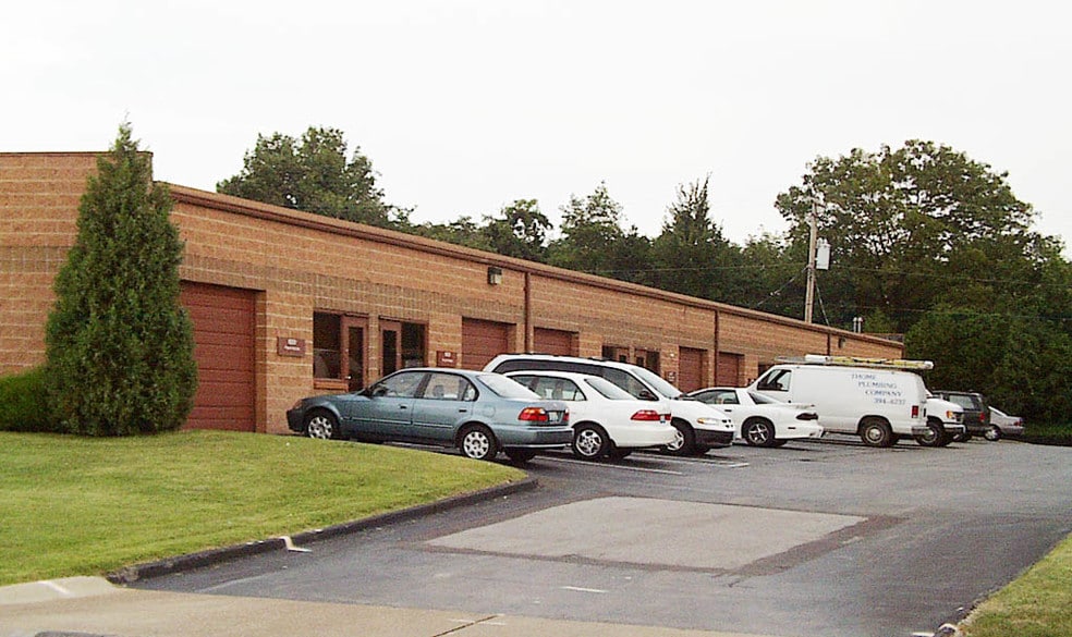 16201-16233 Westwoods Business Park, Ellisville, MO for lease - Other - Image 2 of 2