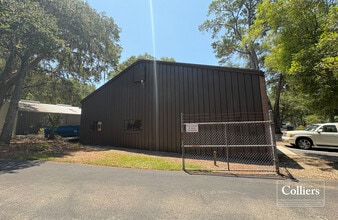 12 Cardinal Rd, Hilton Head Island, SC for lease Interior Photo- Image 2 of 5