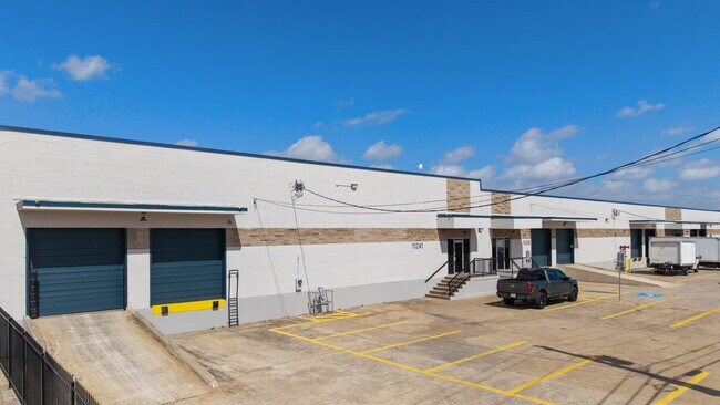 More details for 11233-11251 Leo Ln, Dallas, TX - Industrial for Lease