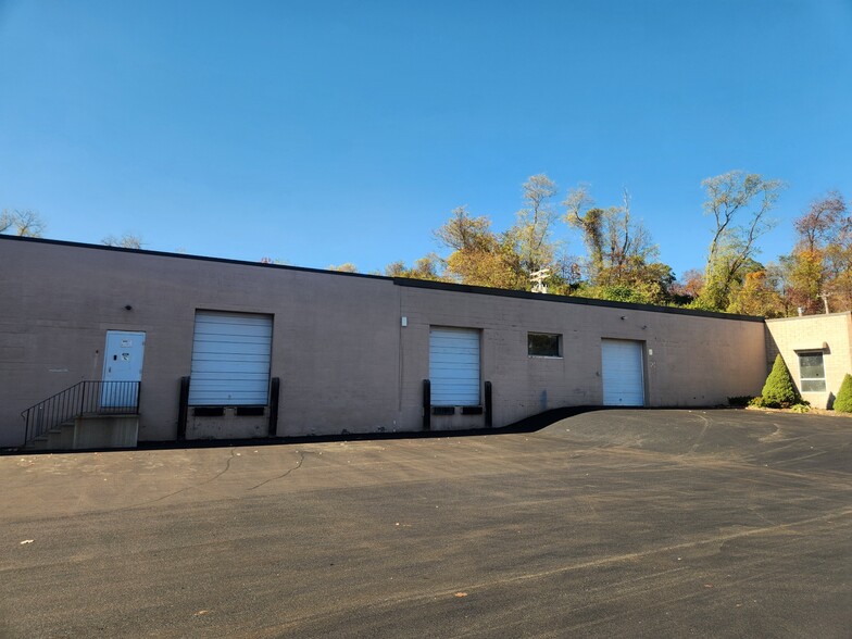 925 Sherman Ave, Hamden, CT for lease - Building Photo - Image 3 of 36