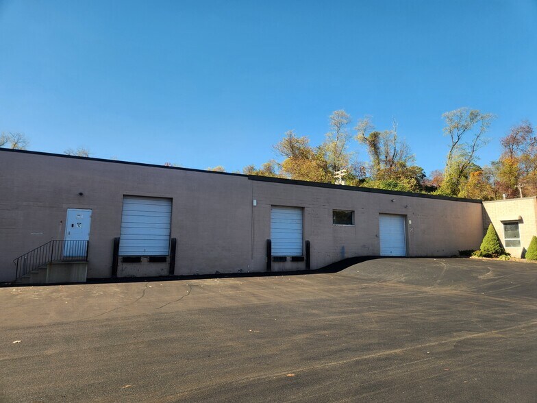 925 Sherman Ave, Hamden, CT à louer - Photo du bâtiment - Image 3 de 36