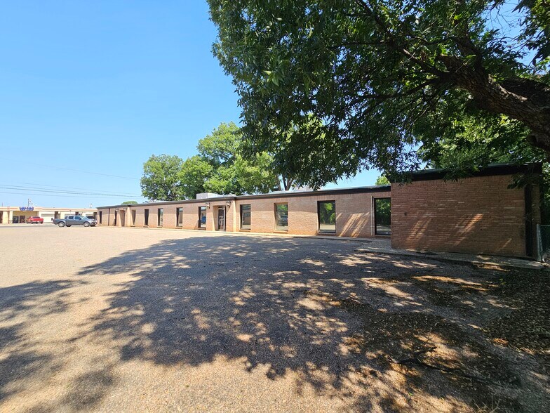115 S Leggett Dr, Abilene, TX à louer - Photo du bâtiment - Image 2 de 20