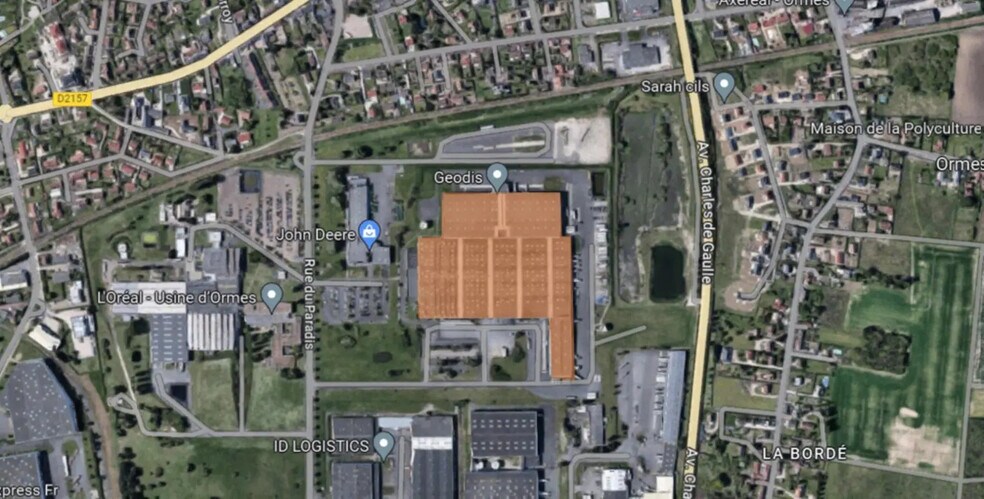 25 Rue  Du Paradis, Ormes à louer - Photo du bâtiment - Image 3 de 3