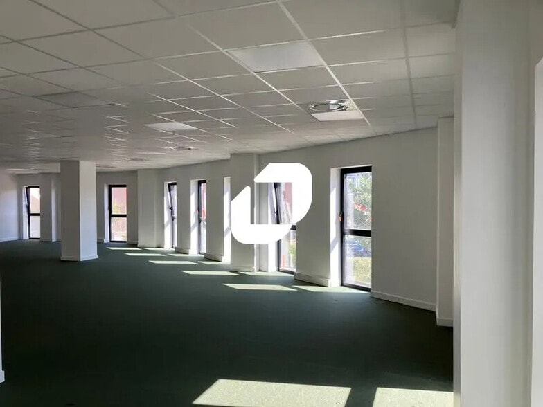 Rue Des Valets, Montluel à vendre - Photo intérieure - Image 3 de 12