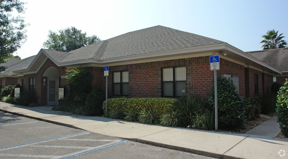 2216 NW 40th Ter, Gainesville, FL for lease - Building Photo - Image 2 of 17