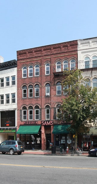 Plus de détails pour 235 Main St, Northampton, MA - Commerce de détail à louer