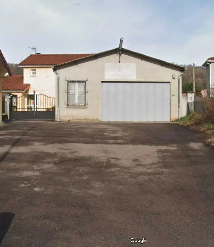 Industrial in Miribel for lease Building Photo- Image 1 of 5