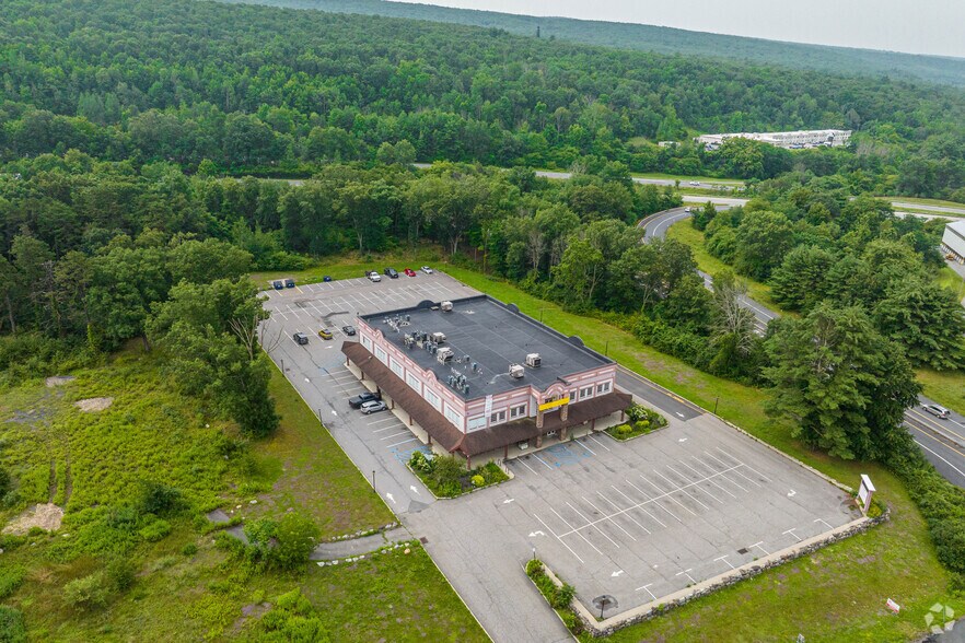 22 US Highway 6, Port Jervis, NY à louer - Photo du bâtiment - Image 3 de 32