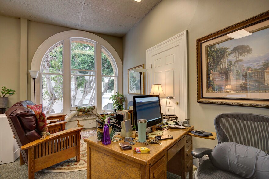 793 Higuera St, San Luis Obispo, CA à vendre - Photo intérieure - Image 2 de 17