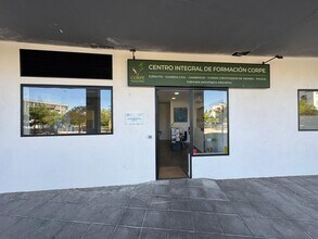 Office/Retail in Cáceres, Cáceres for lease Interior Photo- Image 1 of 14