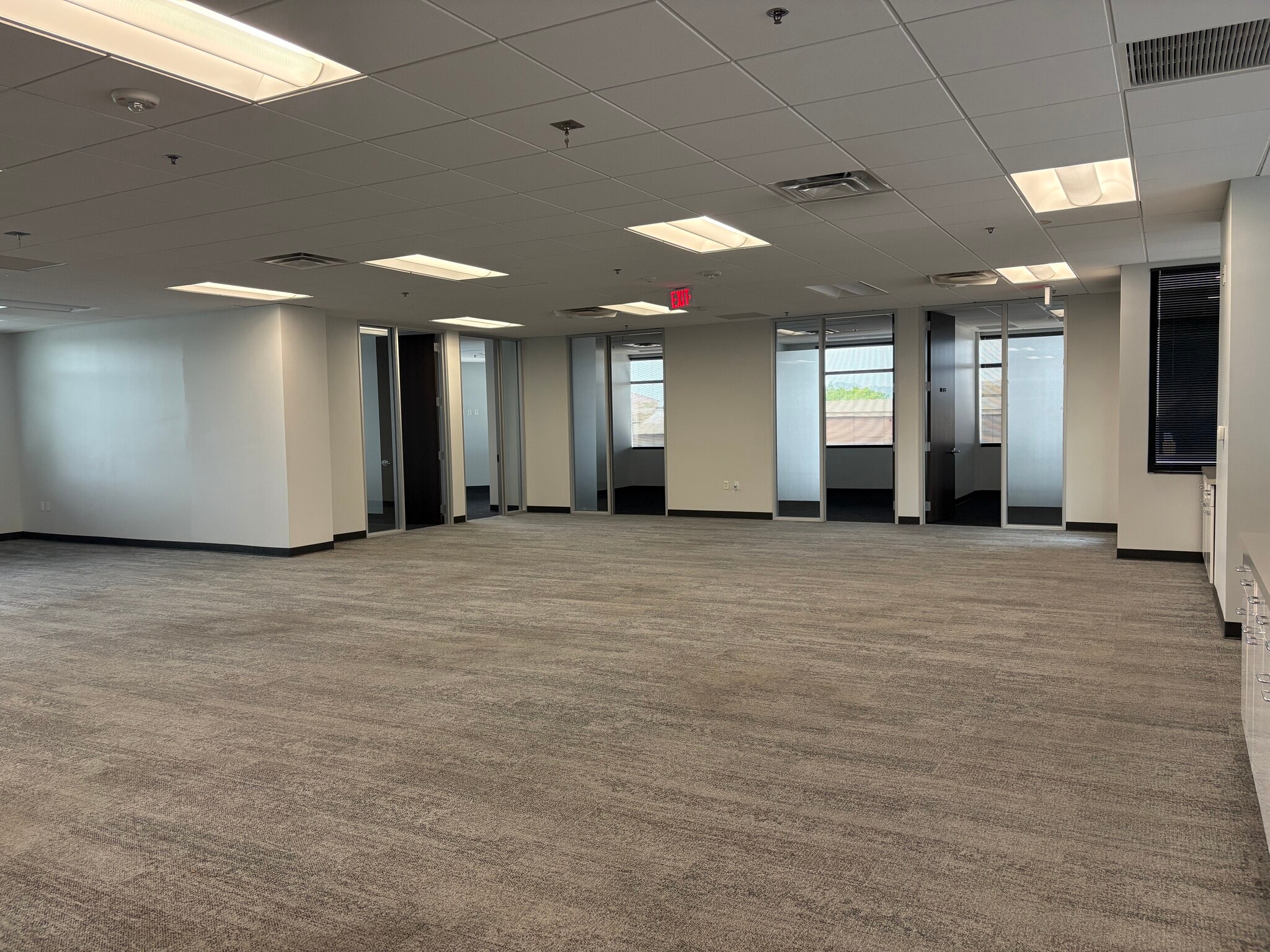 1482 E Williams Field Rd, Gilbert, AZ for lease Interior Photo- Image 1 of 15
