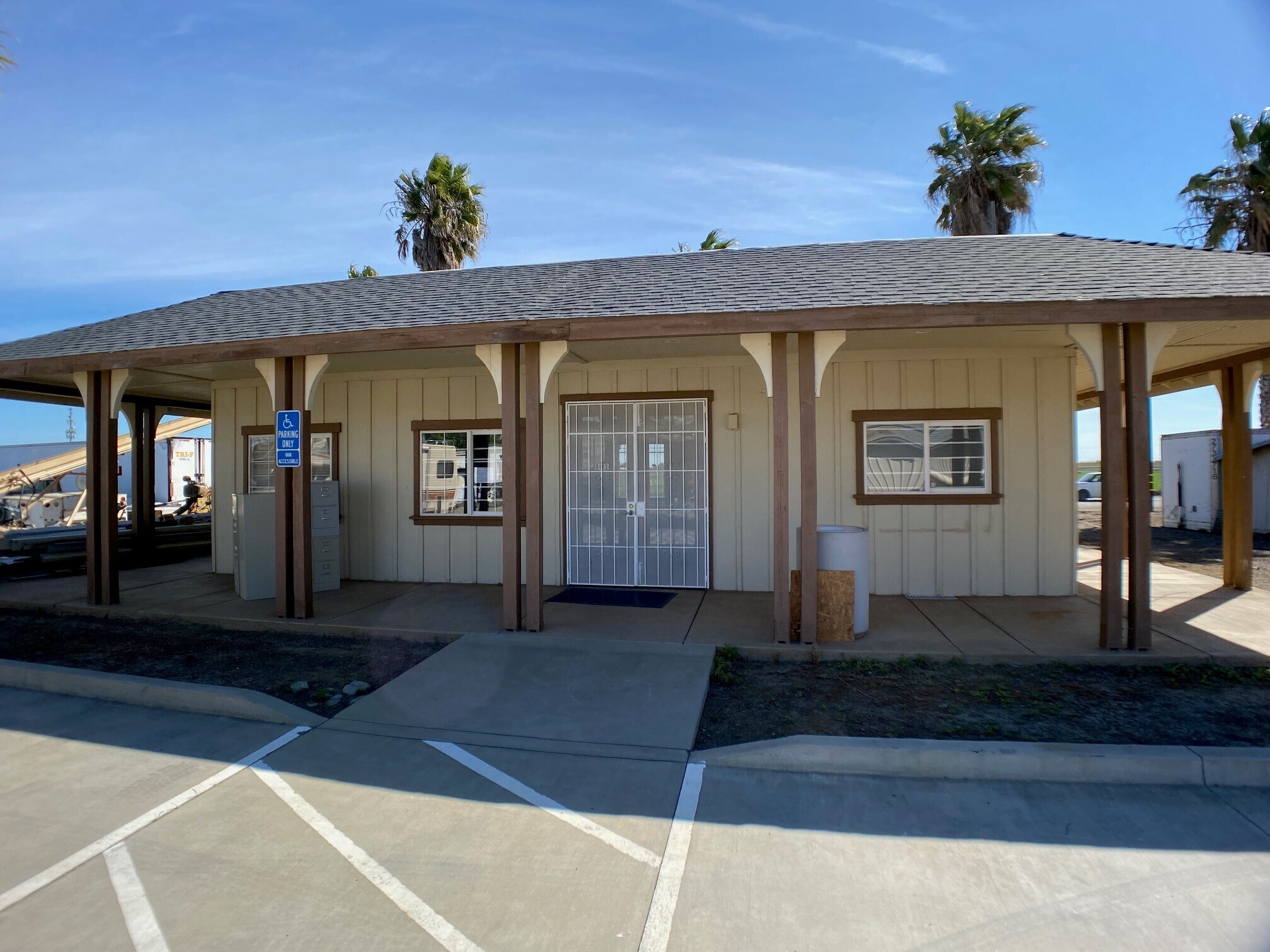 101 Sperry Ave, Patterson, CA à louer Photo du bâtiment- Image 1 de 20