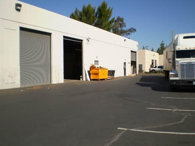 4020 Pike Ln, Concord, CA for lease - Building Photo - Image 2 of 10