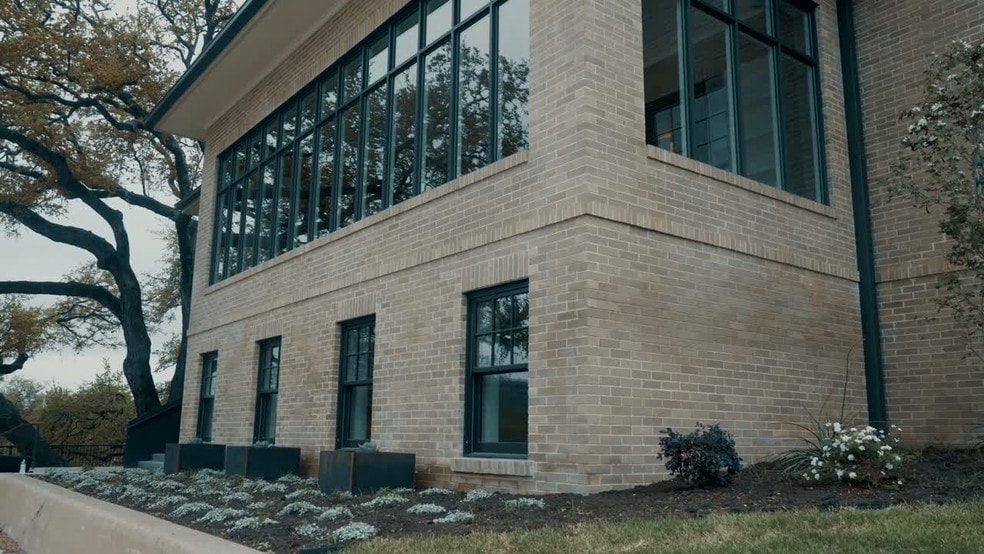 904 San Antonio St, Austin, TX à louer - Vidéo sur l’inscription commerciale - Image 2 de 80