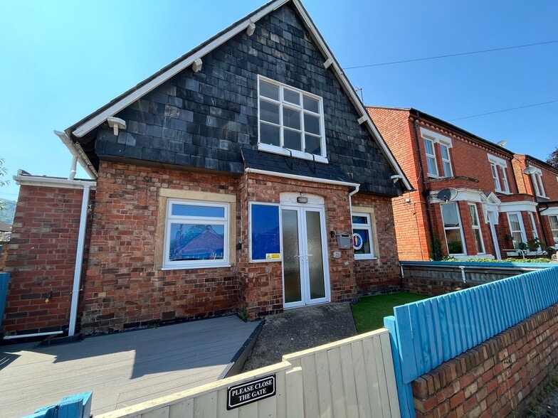 51 Howsell Rd, Malvern à vendre - Photo du bâtiment - Image 1 de 4