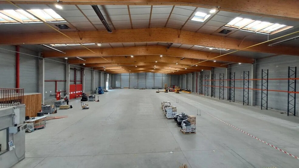 Flex dans Saint-André-de-Corcy à louer - Photo intérieure - Image 3 de 6